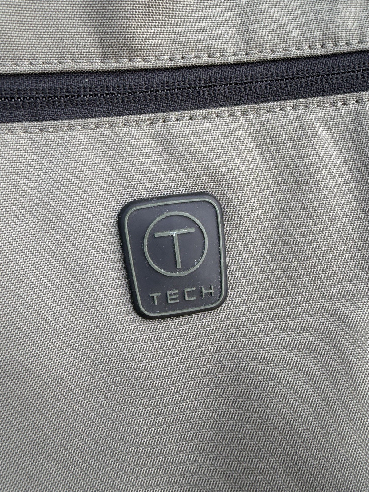 Tumi T-Tech Olive Green Ballistic Nylon Messenger Crossbody Laptop Bag Briefcase