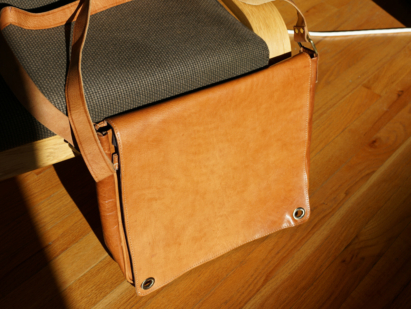 Leather Handcrafed Messenger Laptop iPad Bag Italian Spain Women Men Bag