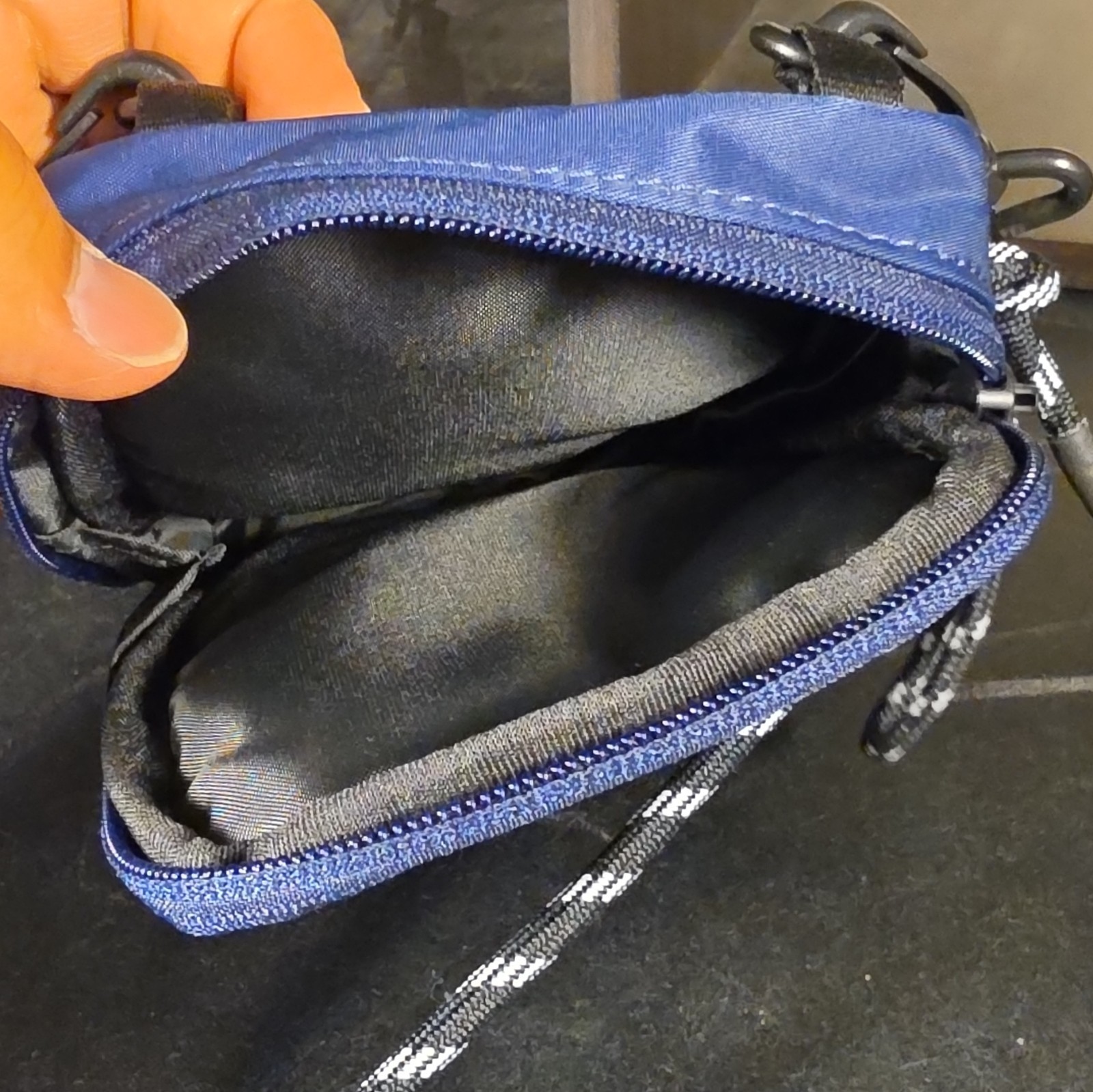 Levi’s Mini accessory tech PouchBlue/Black Plain. Htf