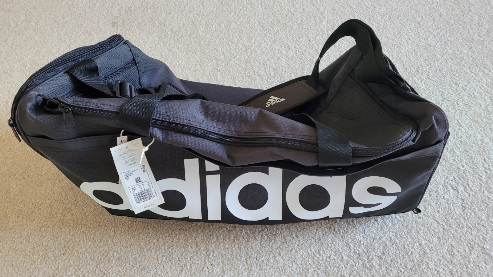 BRAND NEW Adidas Linear Logo Duffel Bag Medium Unisex Essentials HT4743 tagged