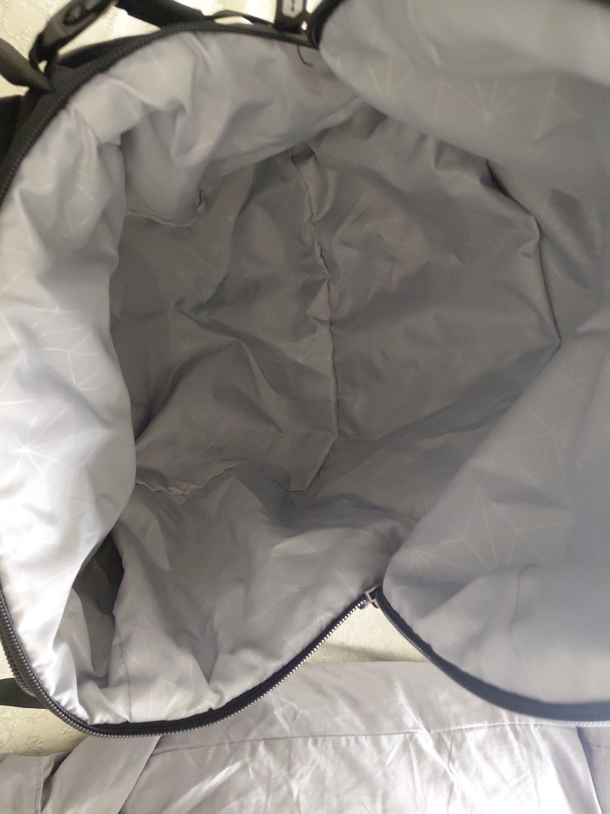Gregory Compass 40, Laptop Compartment And 2 Zippered Pockets, For Travel