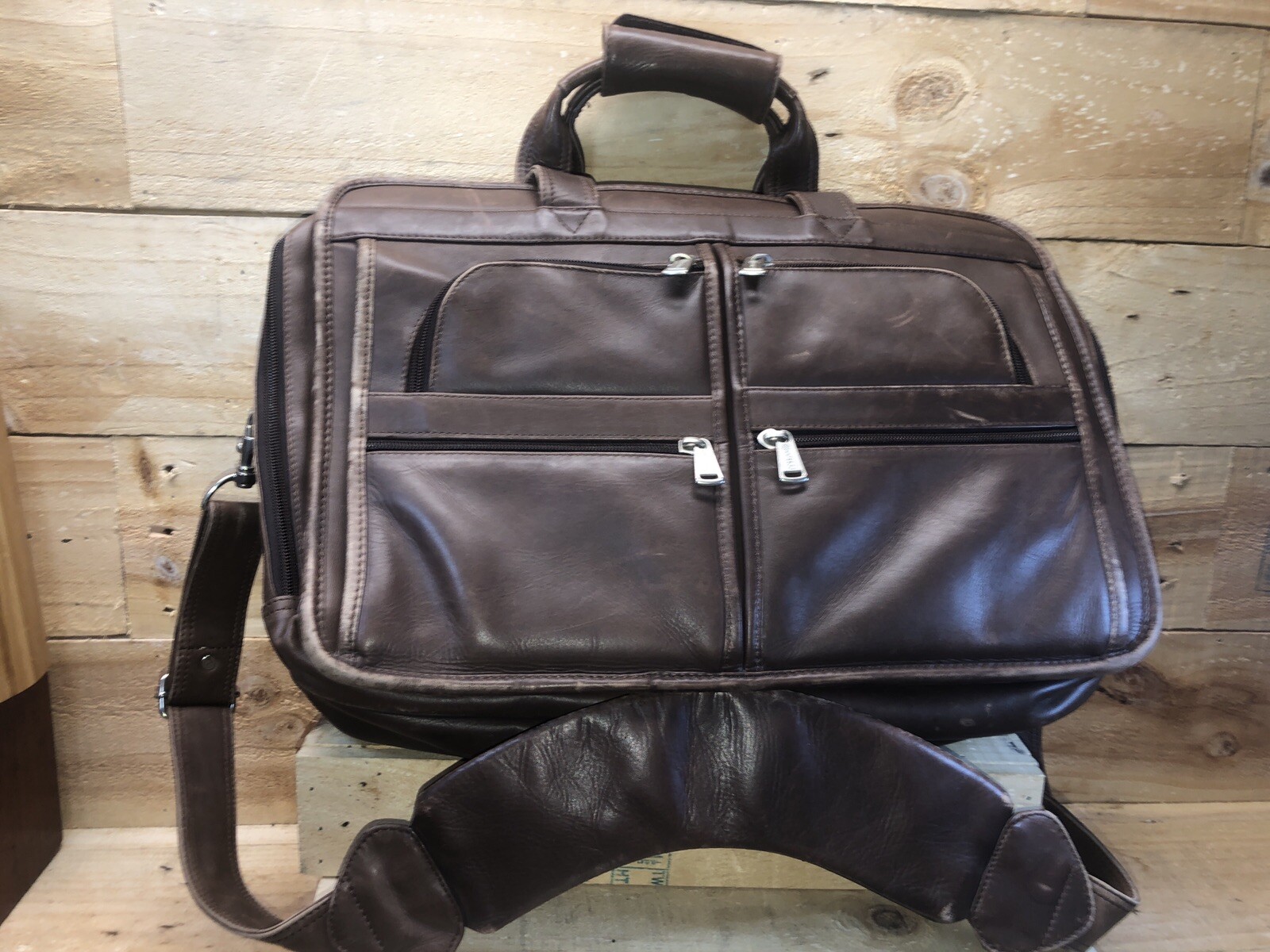 Winn International Distressed Expandable Leather Laptop Case Brown 17”x 13”x 9”