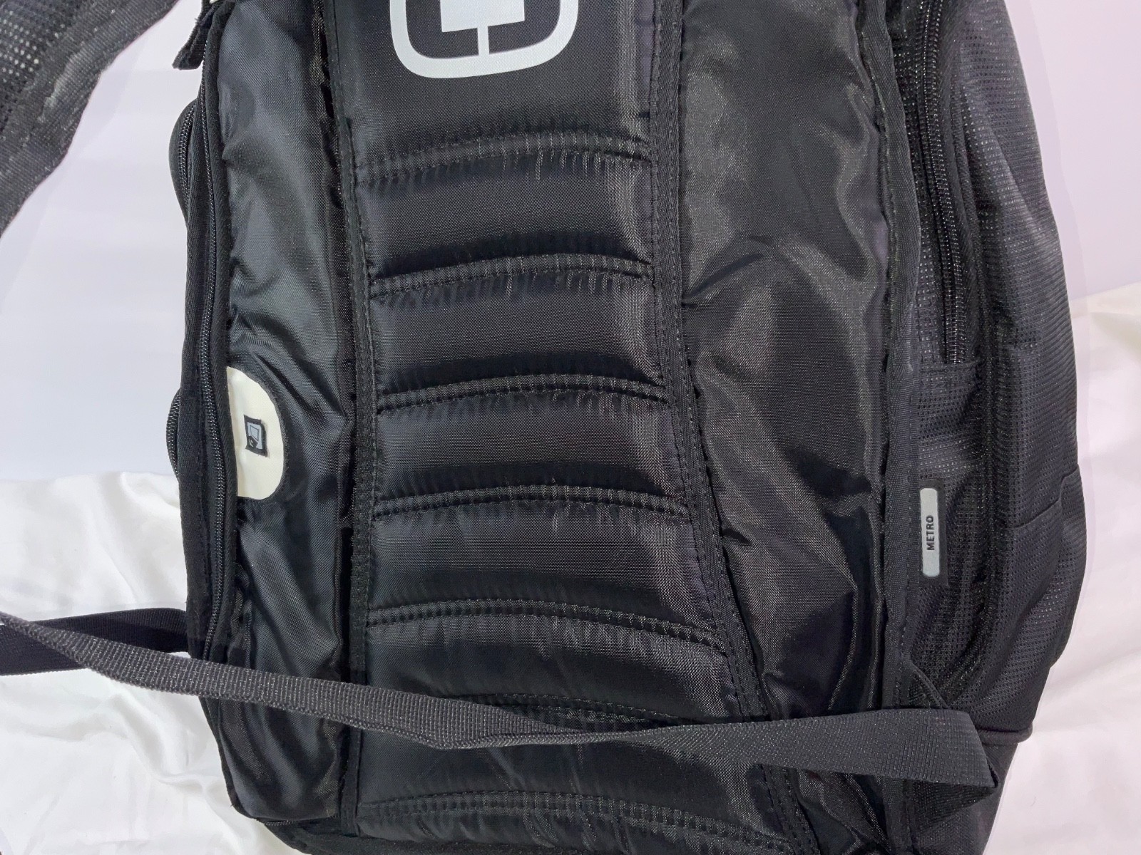 Ogio Metro Backpack Audio & Mouse Pocket Laptop Sleeve School Travel Brand New