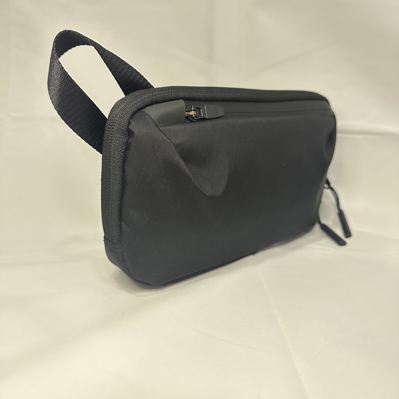 Aer Slim Pouch X-Pac Black 1.5L EDC Tech Organizer Pouch