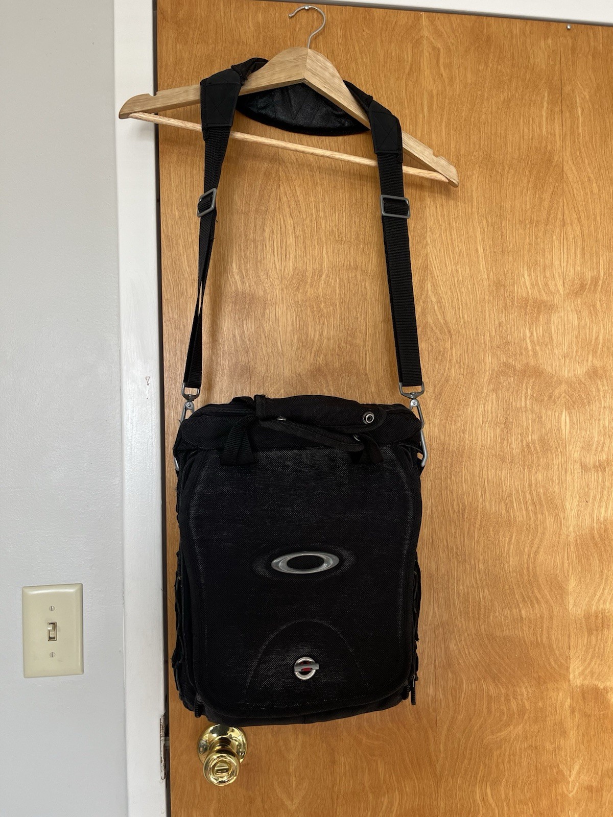 Oakley Tactical Field Gear Vertical Messenger Y2K Laptop Bag Shoulder Strap READ