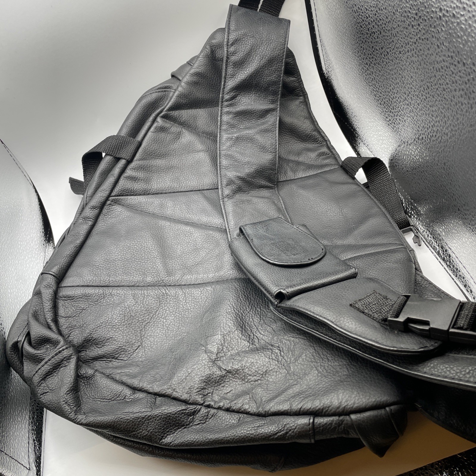 Ameri Sling Bag Travel Unisex Healthy Back Genuine Leather Single Strap New