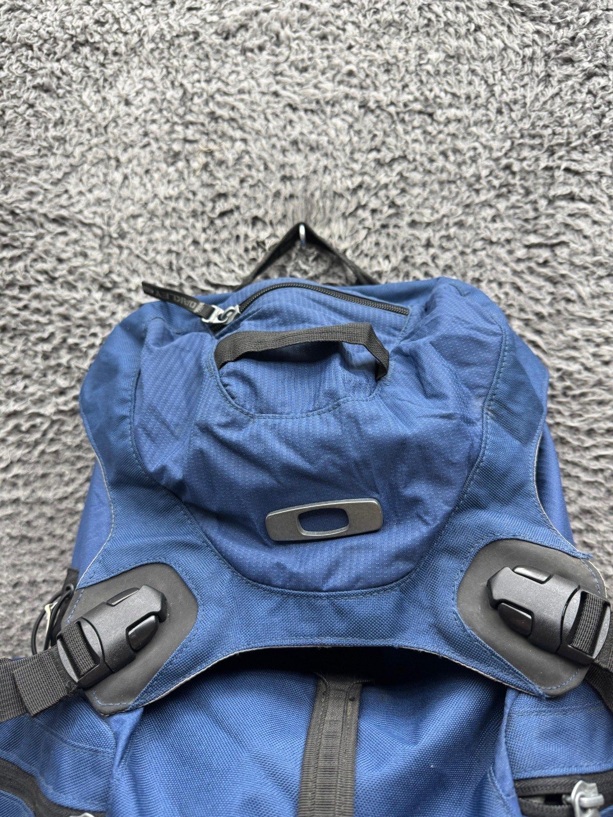 Oakley Icon 2.0 Tactical Gorpcore Hiking Rucksack Backpack Navy Blue Unisex