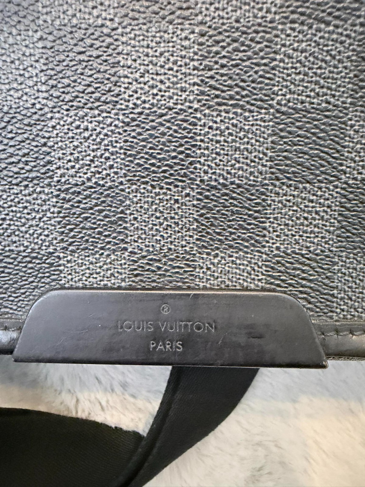 Louis Vuitton Daniel MM Damier Graphite Messenger Bag Men’s Crossbody Authentic