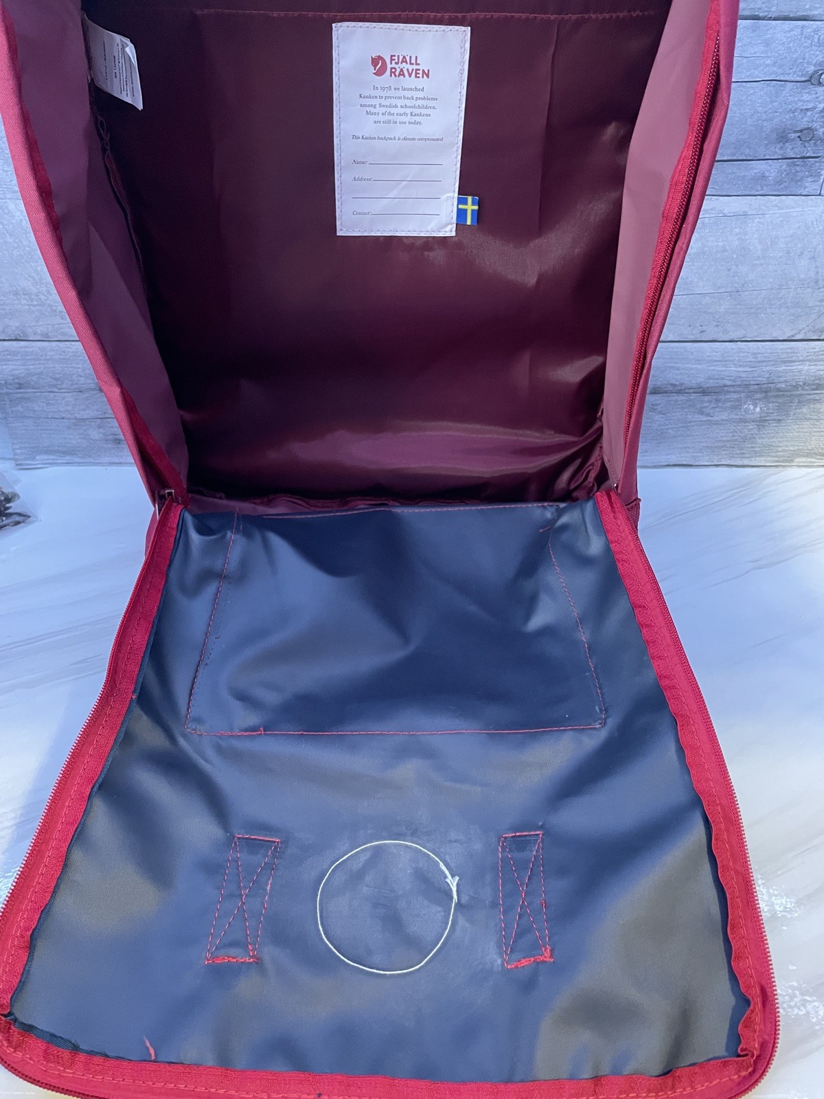 Fjallraven – Kanken Classic Pack, Small One Size,Royal Blue/Ox Red new w/ o tag