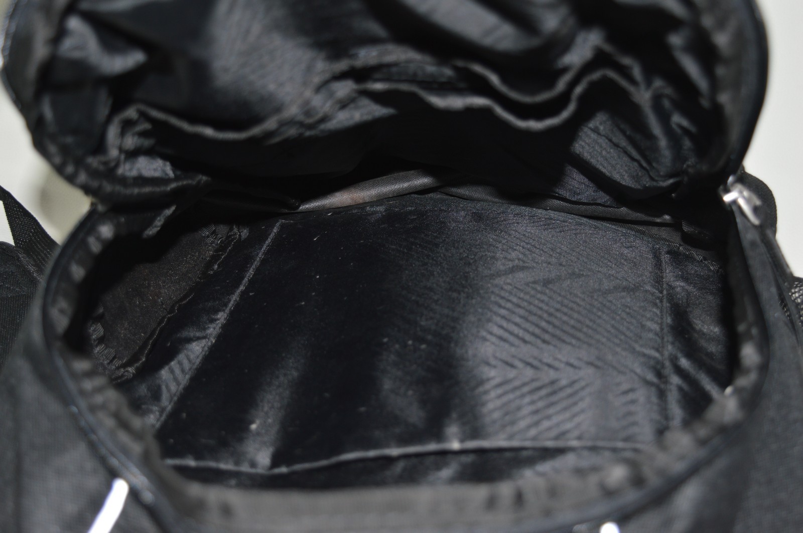 Rare Oakley Software Backpack Skull Bones Tag Black Vintage Y2K