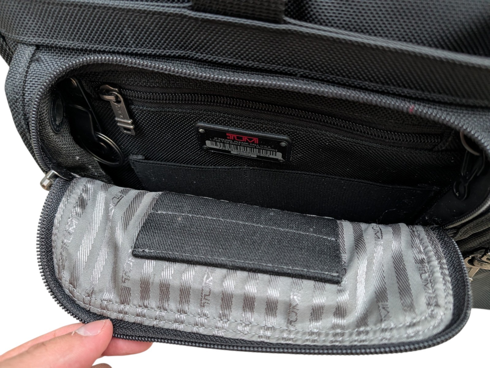 Tumi Alpha Rolling Briefcase 17″ Laptop Carry-on Bag Ballistic Nylon Expandable
