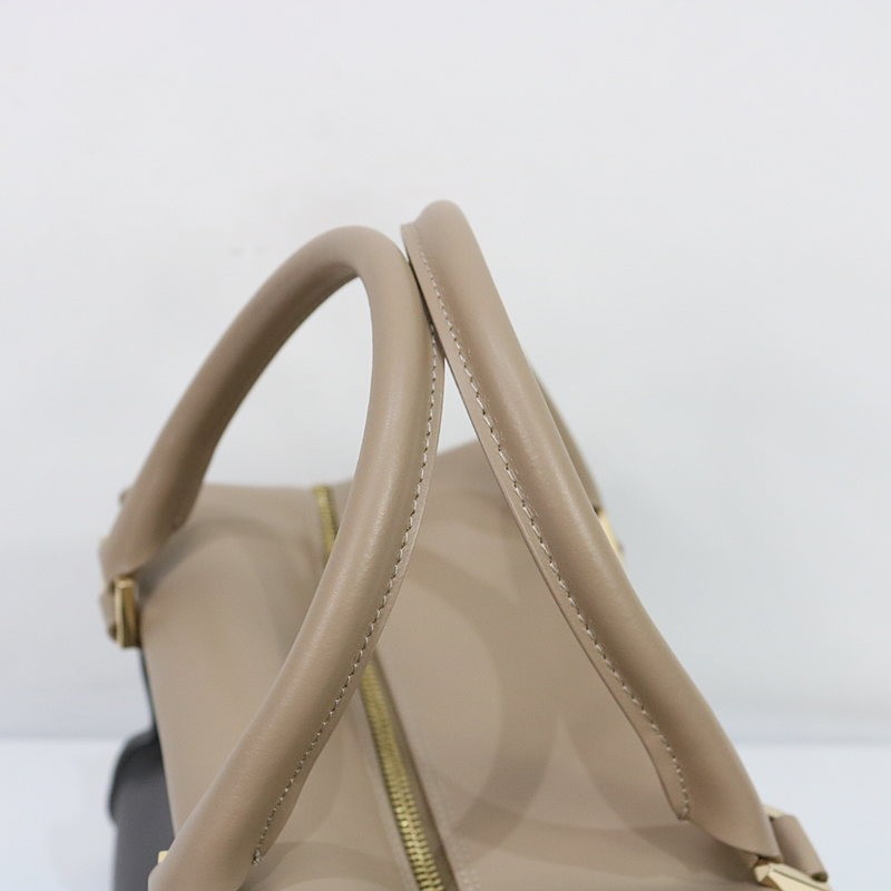 Gianni Notaro Carol J. / Square Bicolor Handbag Gray Beige