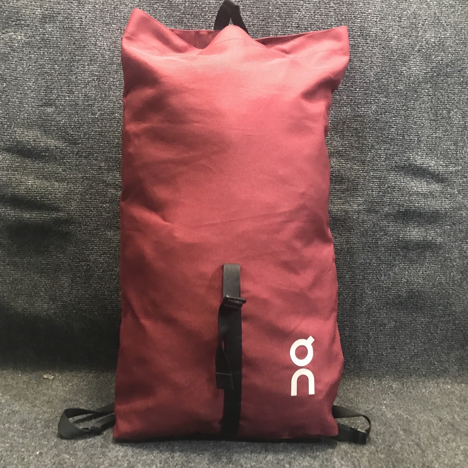 On Cloud Ambassador Maroon/Black Running Backpack Sack Run Bag w/ Front Logo