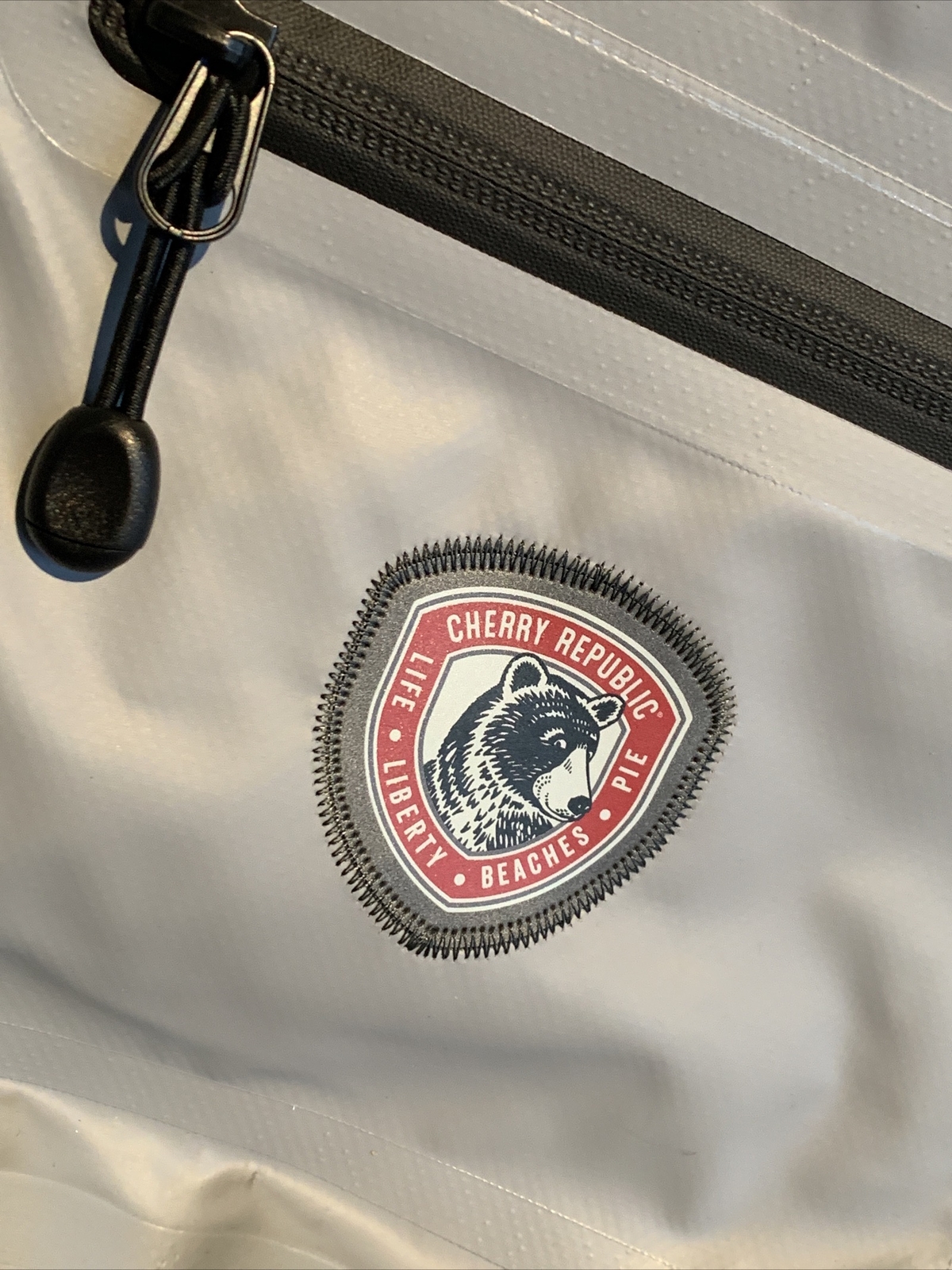 Michigan Cherry Republic Ashbury by Spector Gray Crossbody Beach Bag Polyvinyl