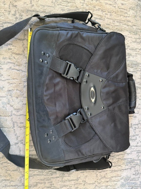 Vintage Oakley Laptop Messenger Bag Black Computer Briefcase Shoulder Travel Bag