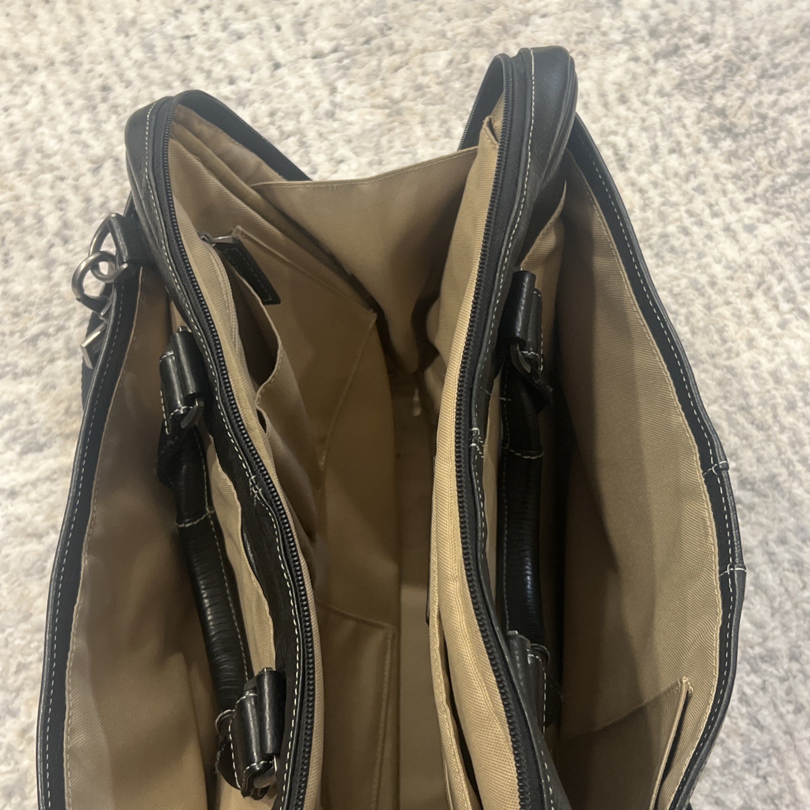 Boconi Black Leather Tumbled Pebbled Messenger Briefcase Laptop Case EUC
