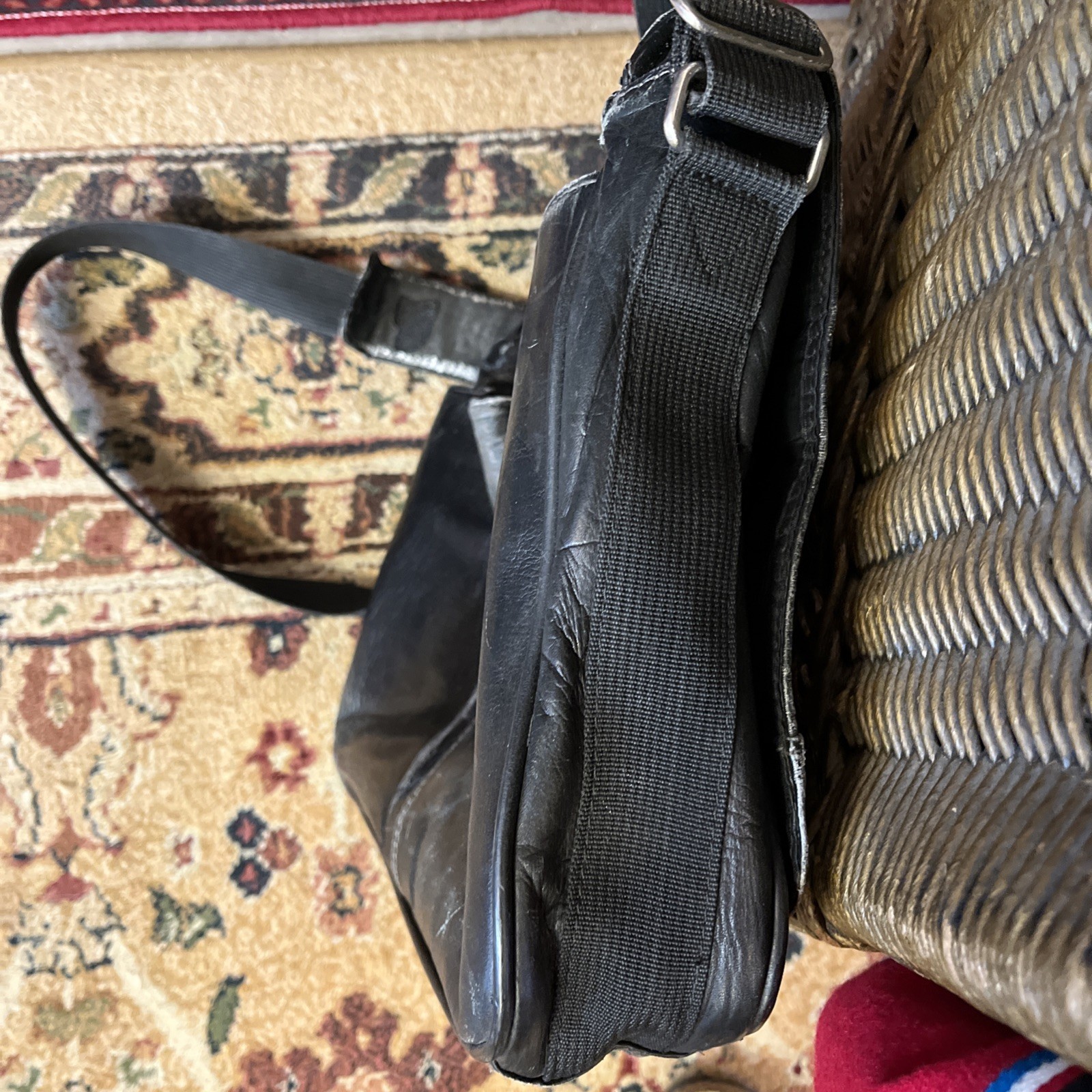 Wilsons Leather BLACK Messenger Flap BAG Distressed Grunge office School Retro