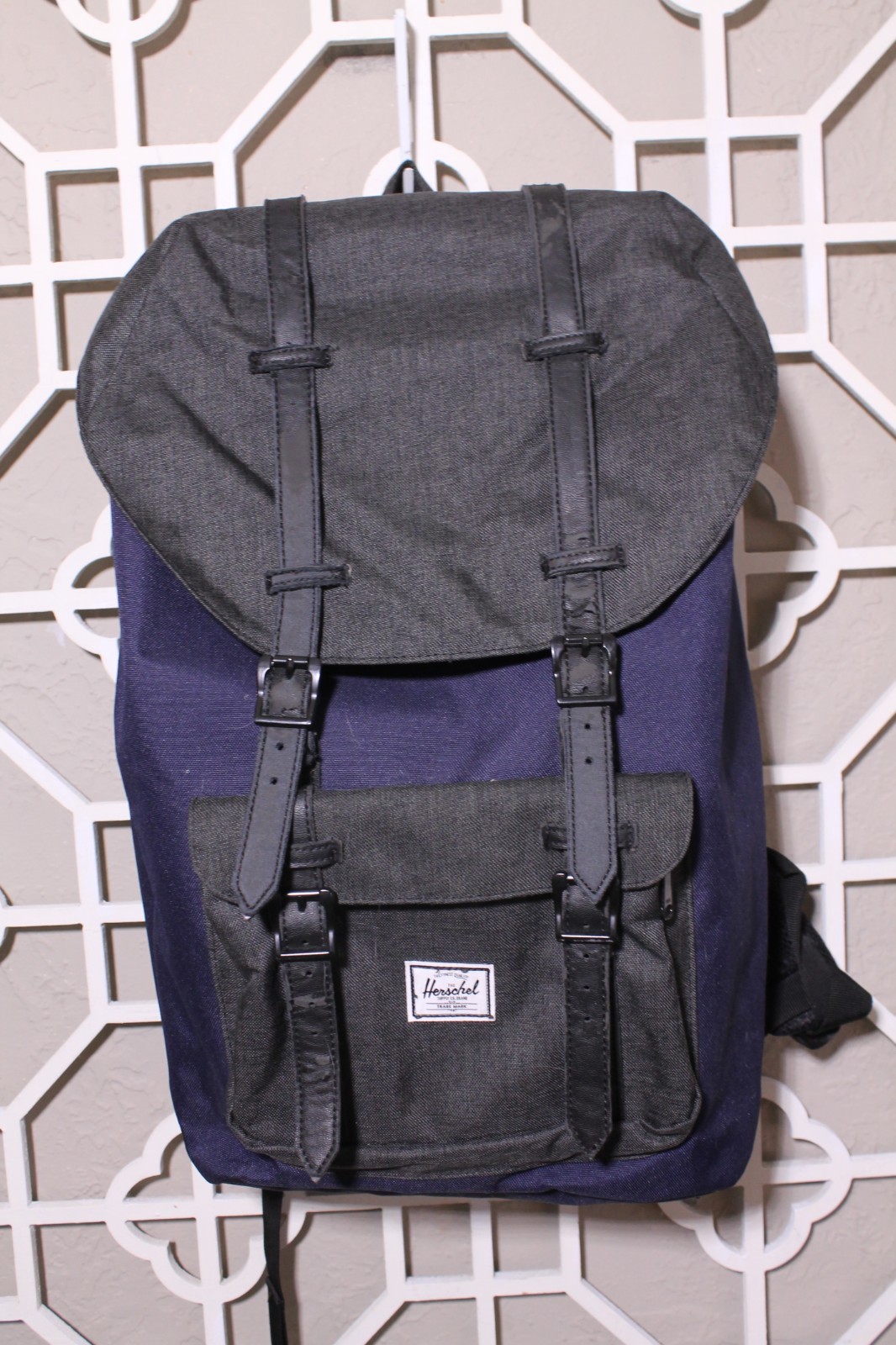 Herschel Little America Backpack 30L Blue Black Laptop Travel Day Pack 17x11x6