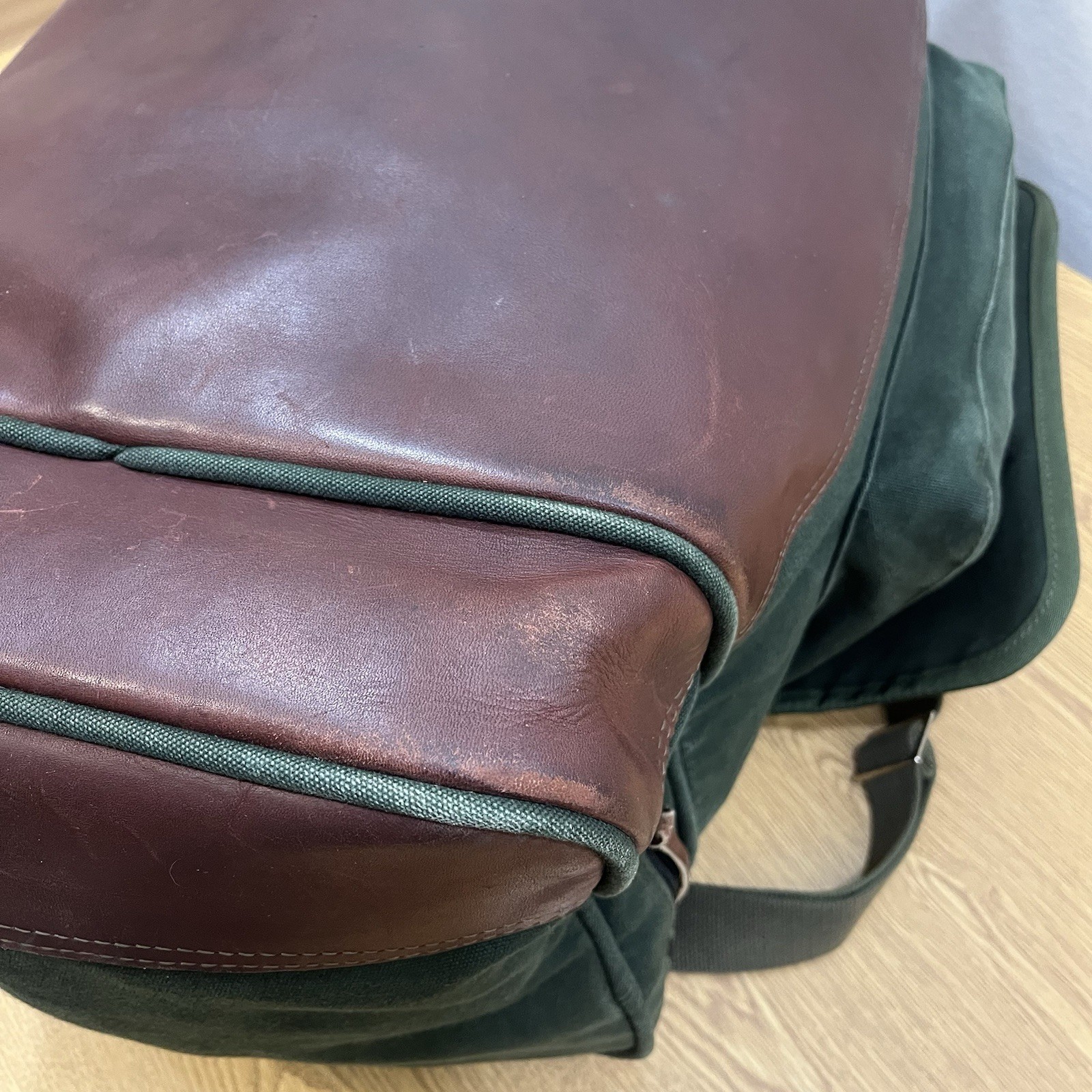 Vintage Orvis Battenkill Green Canvas 24x12x12 Duffel Bag Leather Trim Classic!