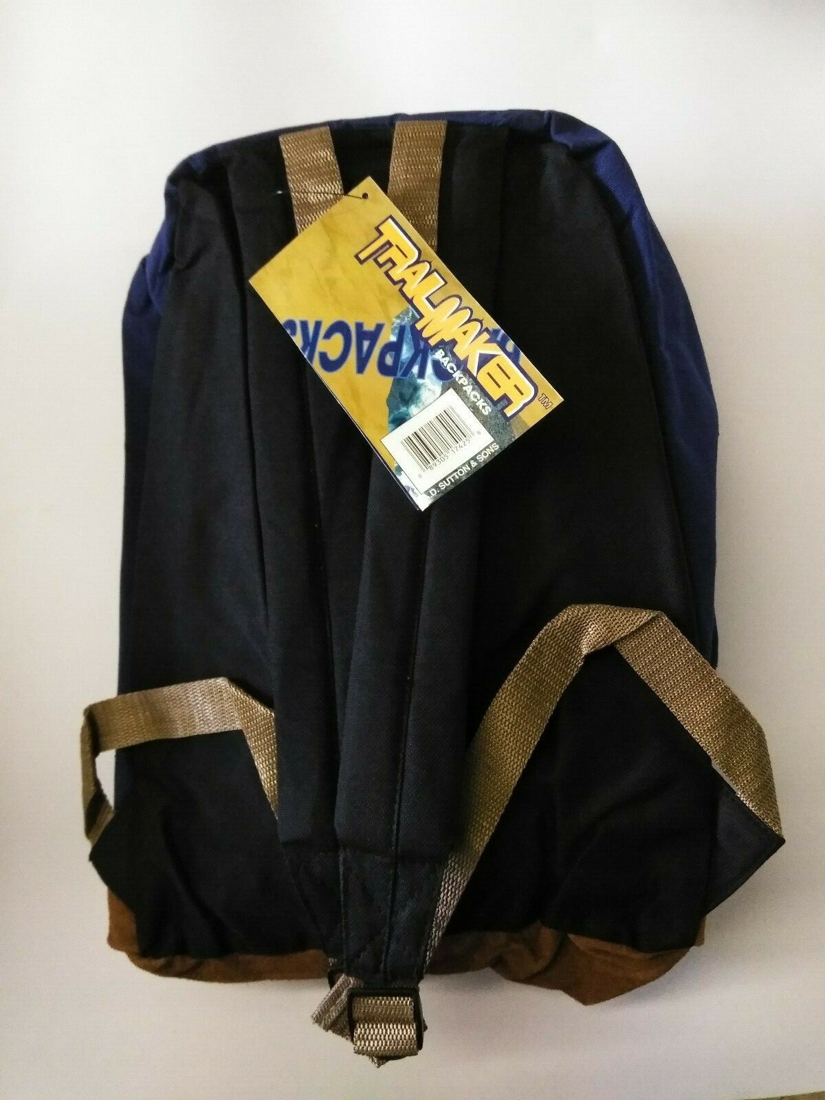 NEW TRAILMAKER EQUIPMENT BACKPACKS STRONG ZIPPERS DURABLE MATERIALS SUEDE BOTTOM