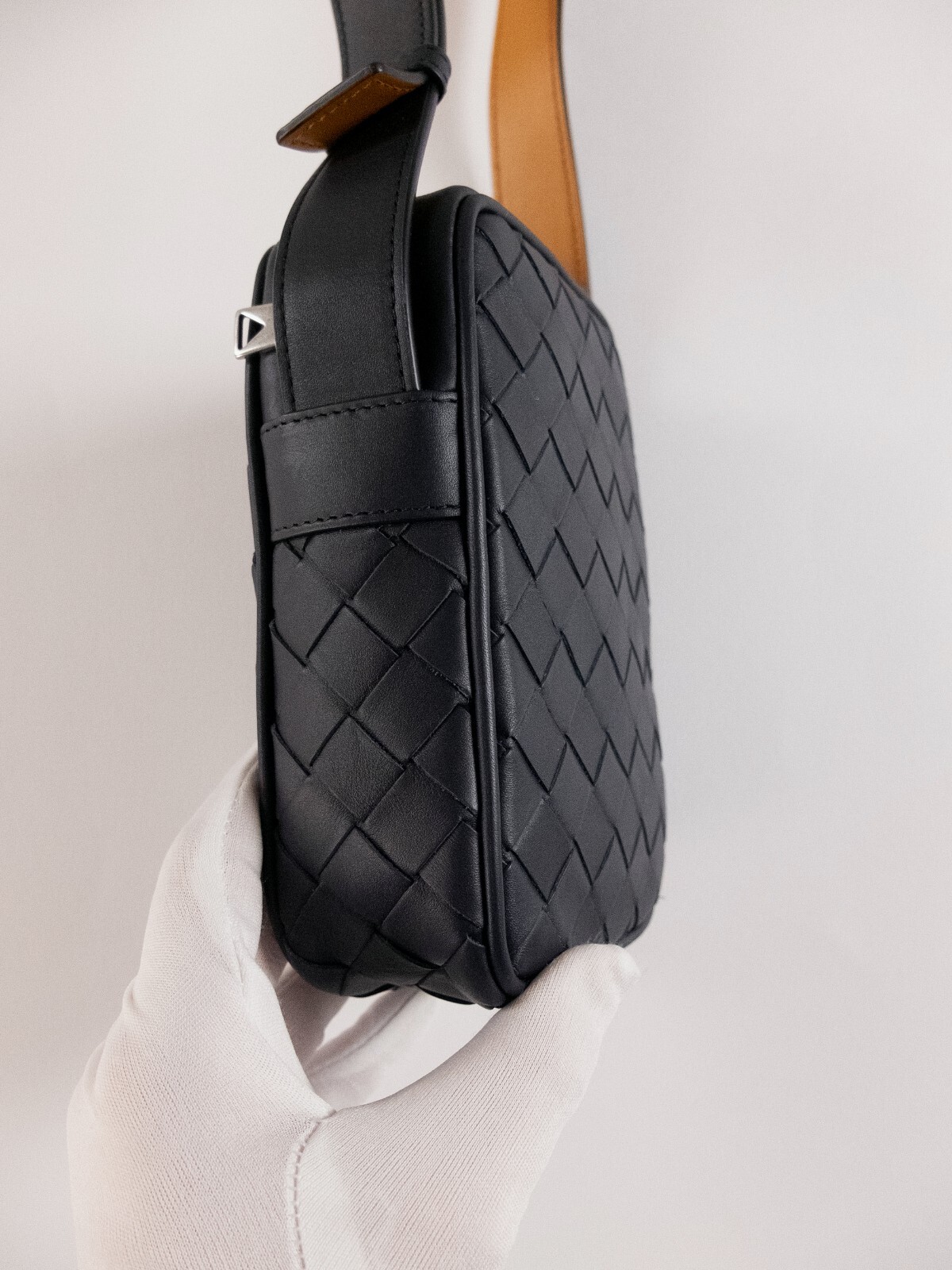 (NO CUSTOMS TAX) BOTTEGA VENETA dark blue dual tone leather crossbody mini bag