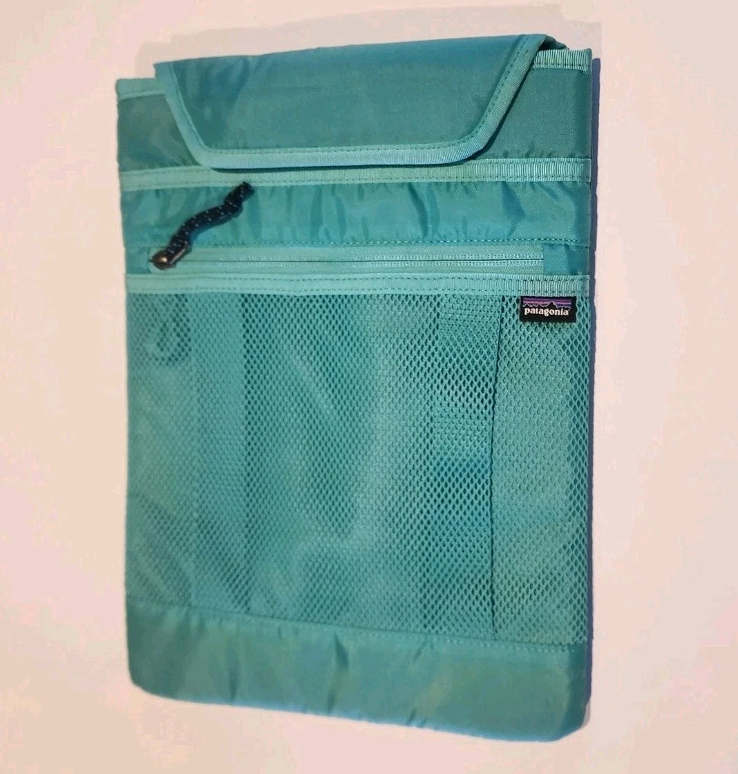 PATAGONIA Refugio Padded Sleeve for 14″ Laptop Notebook 15.5 Diagonal x 13 x 9.5