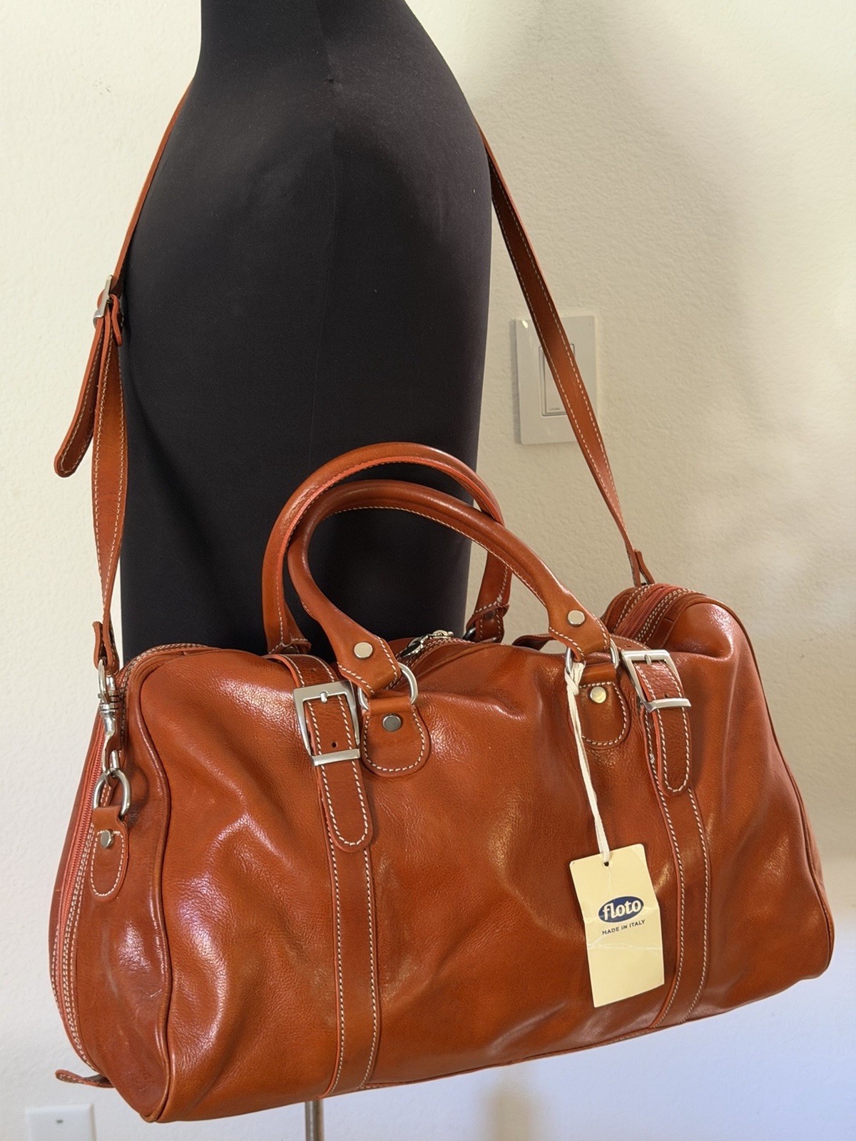 Floto Leather Duffle Bag W/shoulder Strap, Made In Italy