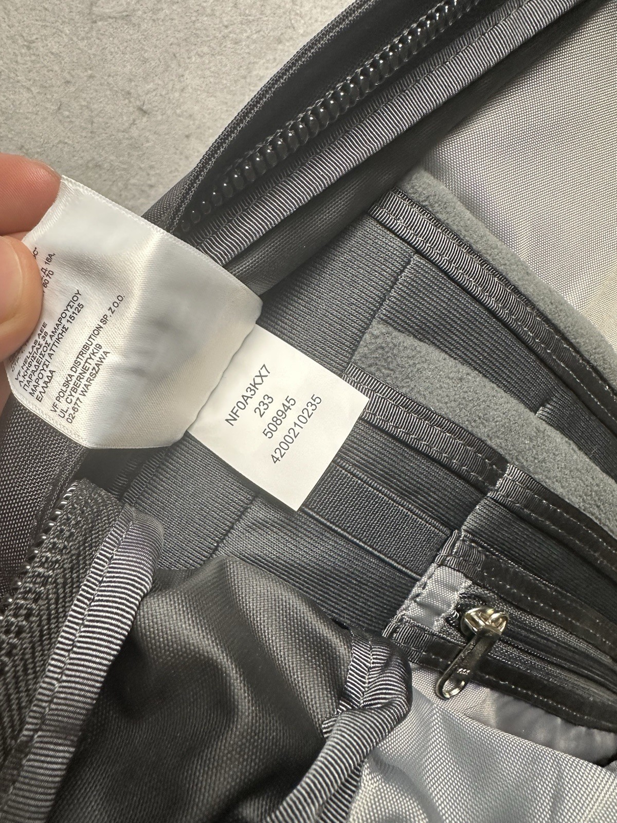 The North Face Fall Line Men’s Backpack Elouan Wine 15” Laptop Black/28 Litre
