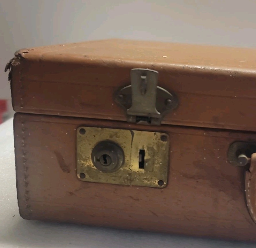VTG RARE Schel Craft De Buff Briefcase Cowhide
