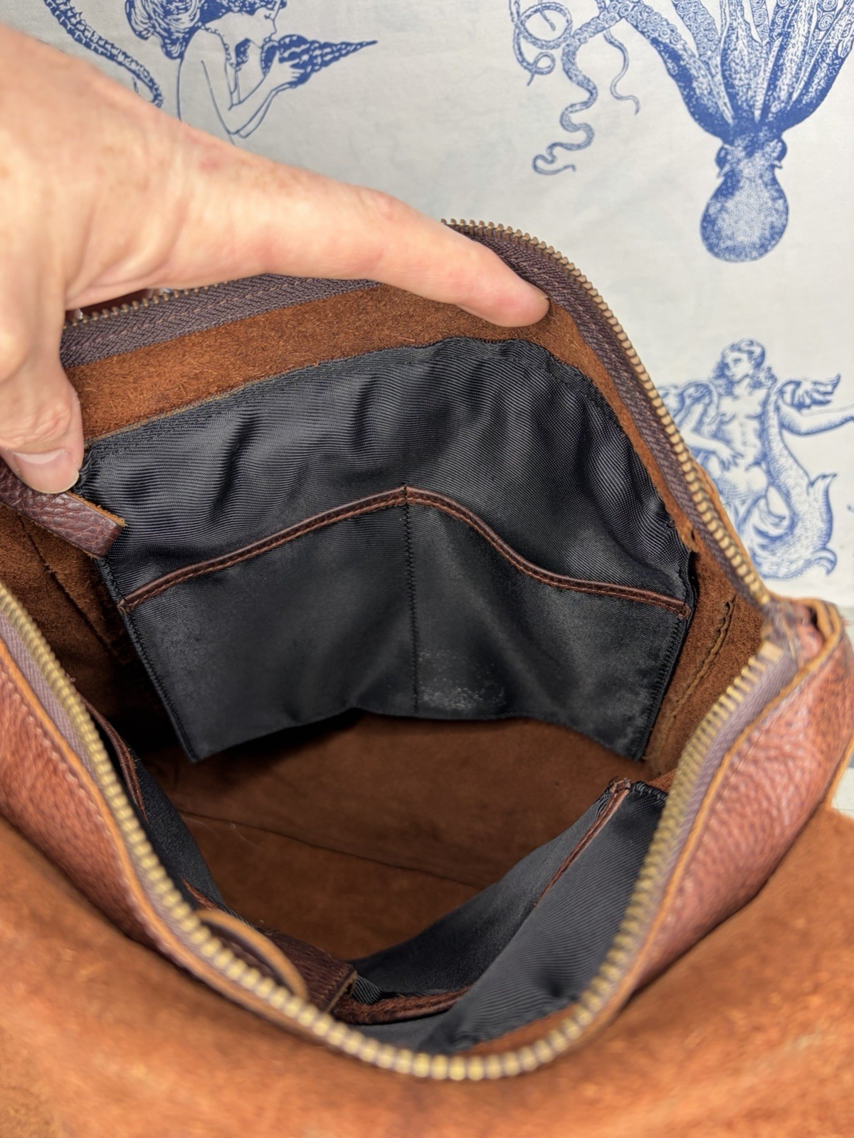 DULUTH TRADING CO. Lifetime Leather Brown Convertible Backpack Crossbody Bag