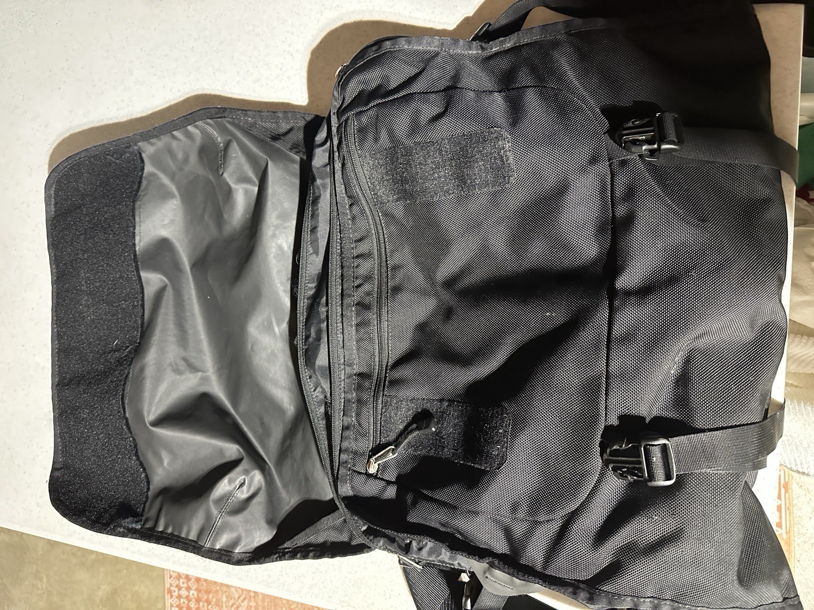 North Face Black Messenger Bag Laptop Strap & Handles