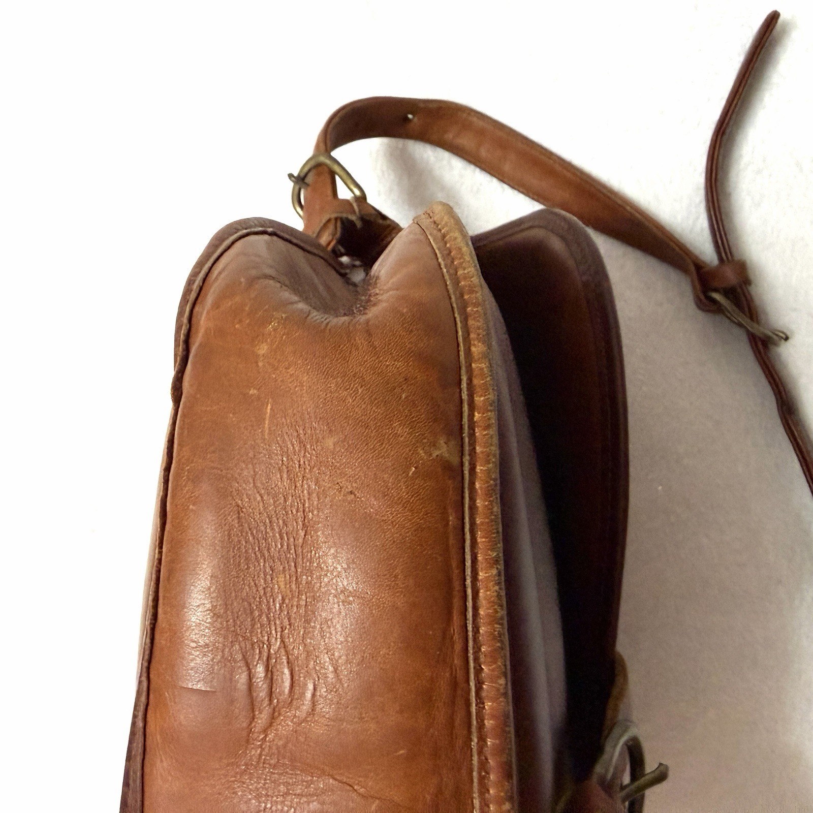 Joseph Hanna New York Handmade Brown Leather 11.5” X 13” Messenger Crossbody Bag