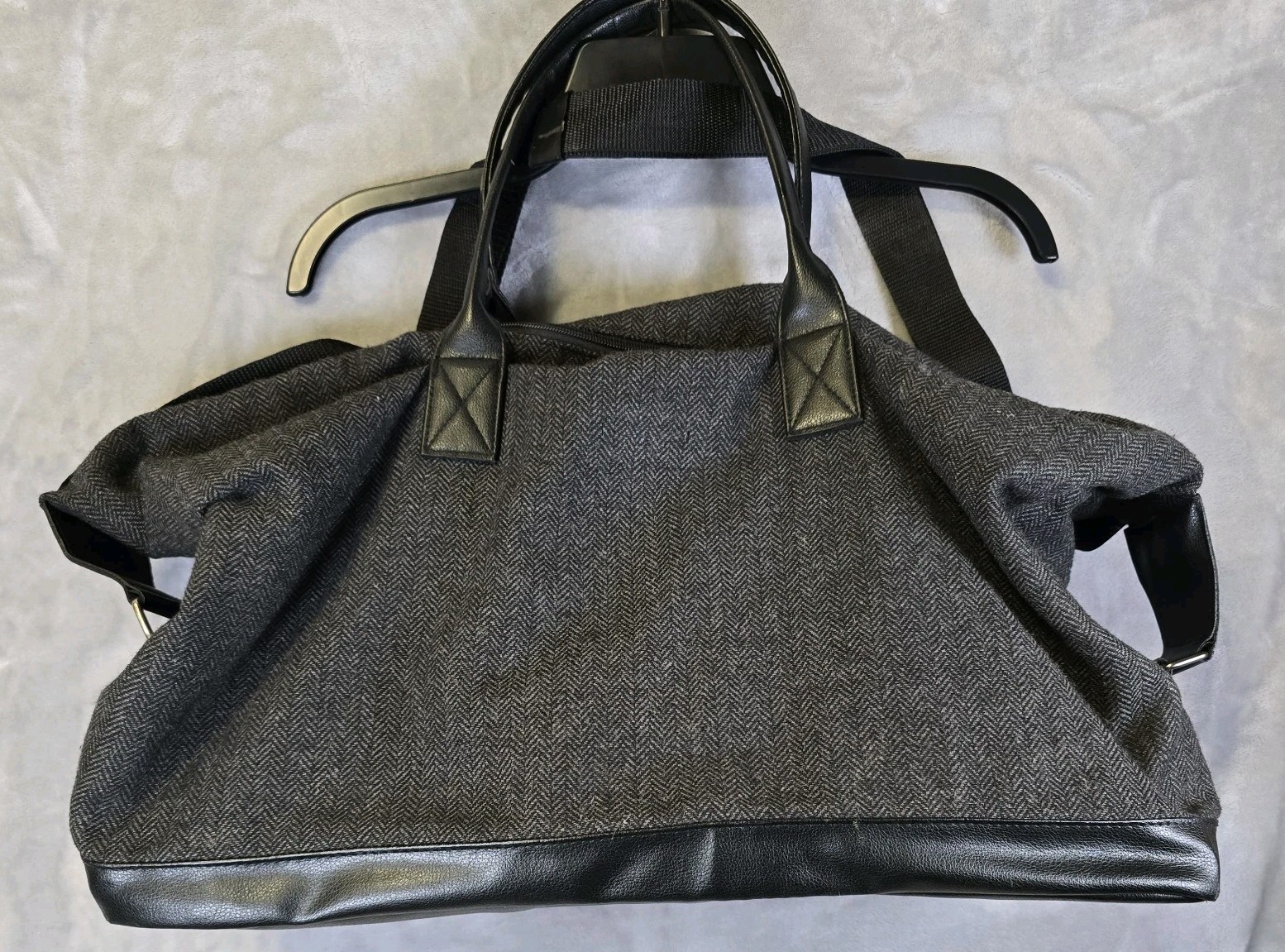 John Varvatos Gray Fabric Black Leather Trim Handles Duffle Bag – Fair