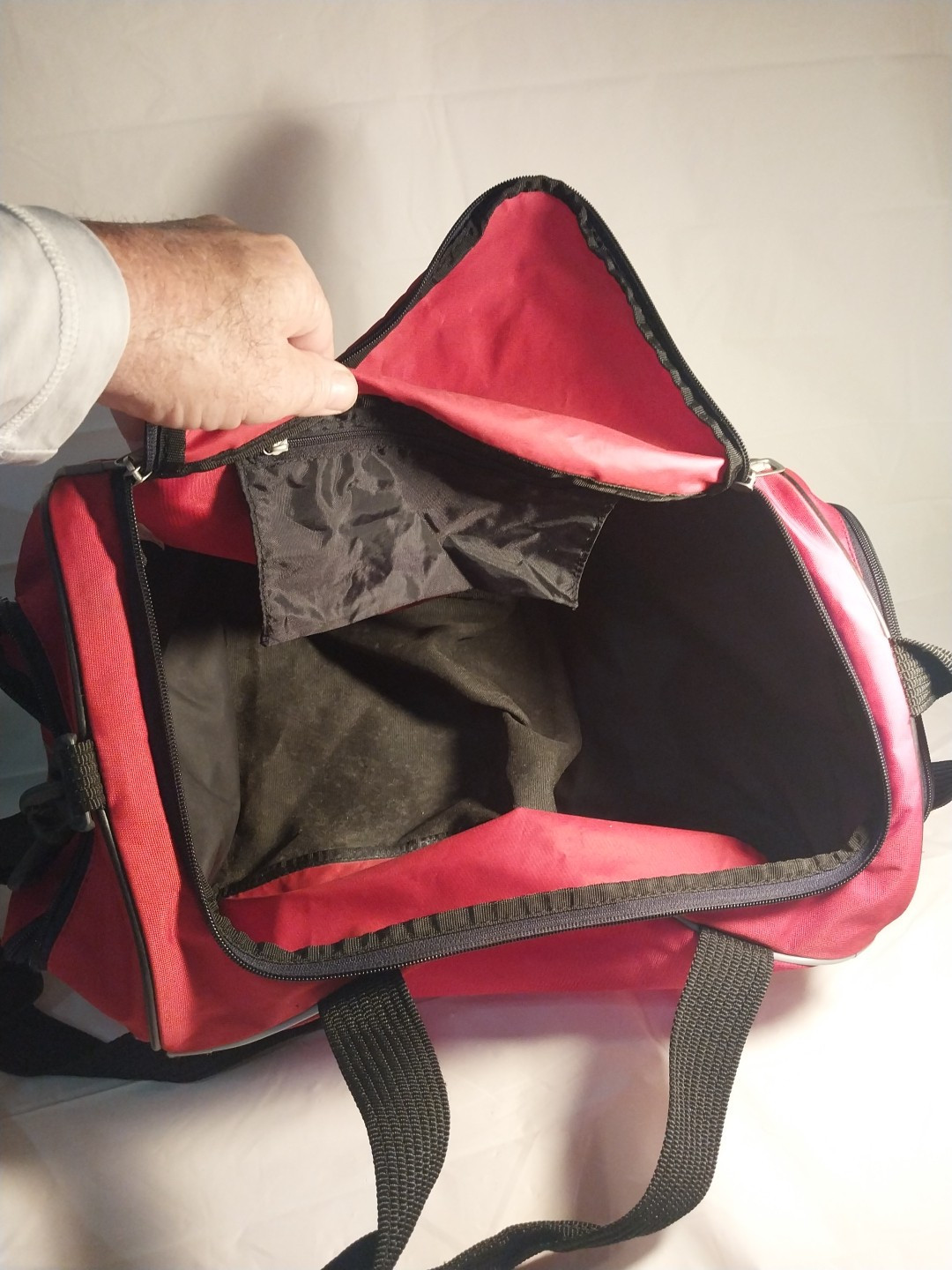 Nike Bag – Duffel Red/Black Medium? Multi Pockets 24″ x 12″ x11″ Deep