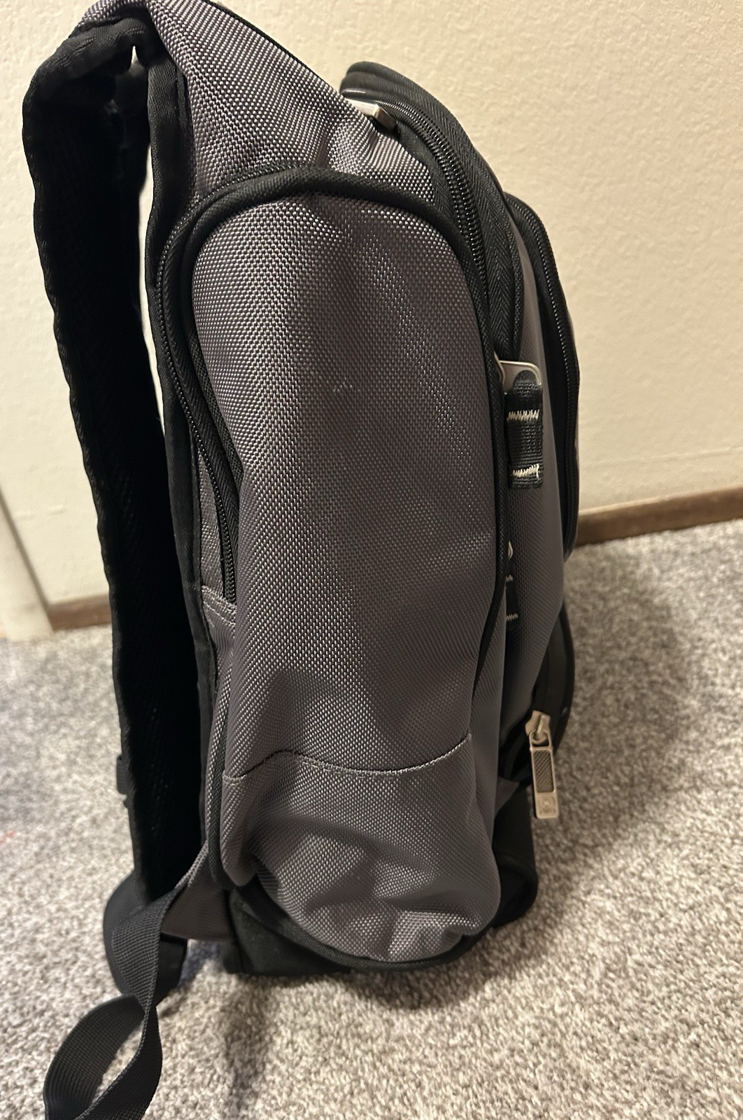 OGIO METRO Tech Backpack Laptop Bag Black Multiple Compartments Organizer Travel