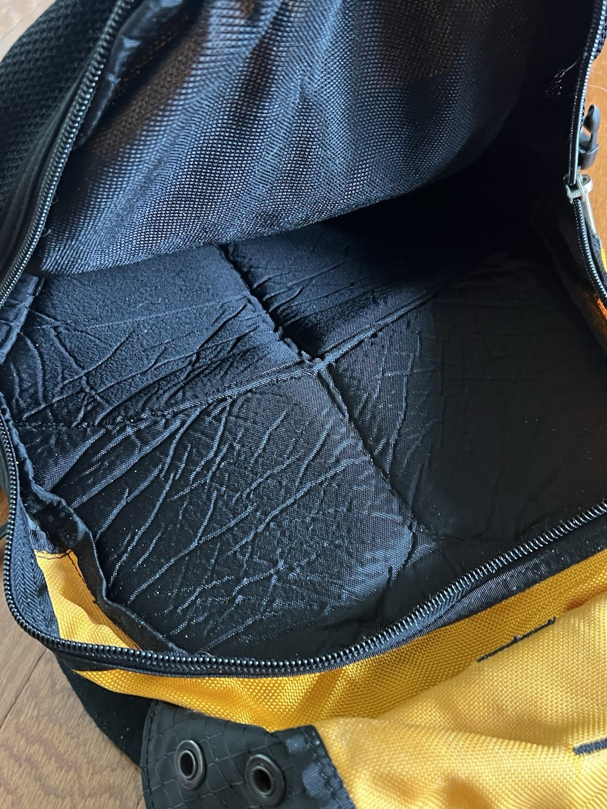 Oakley Icon 1.0 Tactical Backpack Bag Yellow Black Military Mechanism AP 07-139