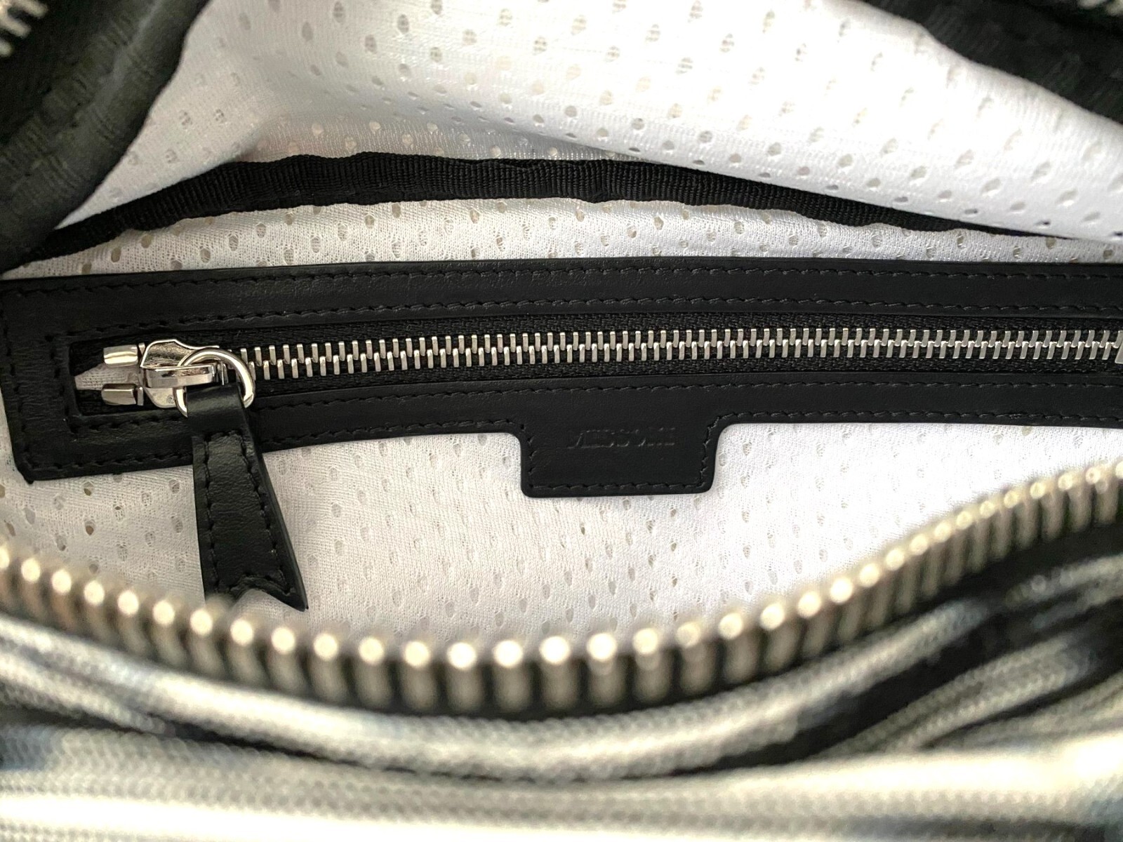 MISSONI ‘Space-Dyed Crochet-Knit Belt Bag’ Men’s Waist Bum Cross Pack b/w *NWT*
