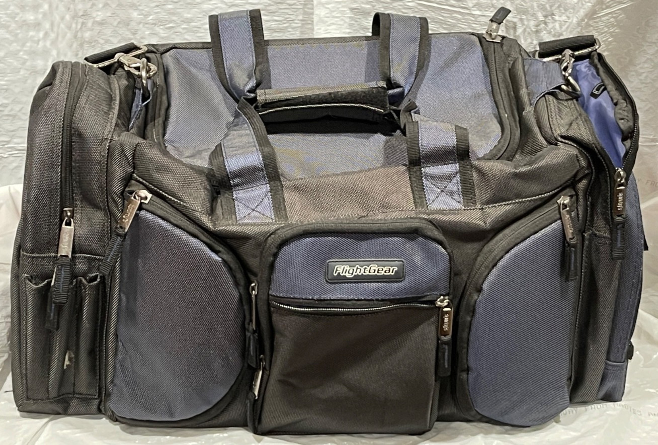 Sporty’s Flightgear Original Flight Bag. Ballistic Black/Navy. Excellent