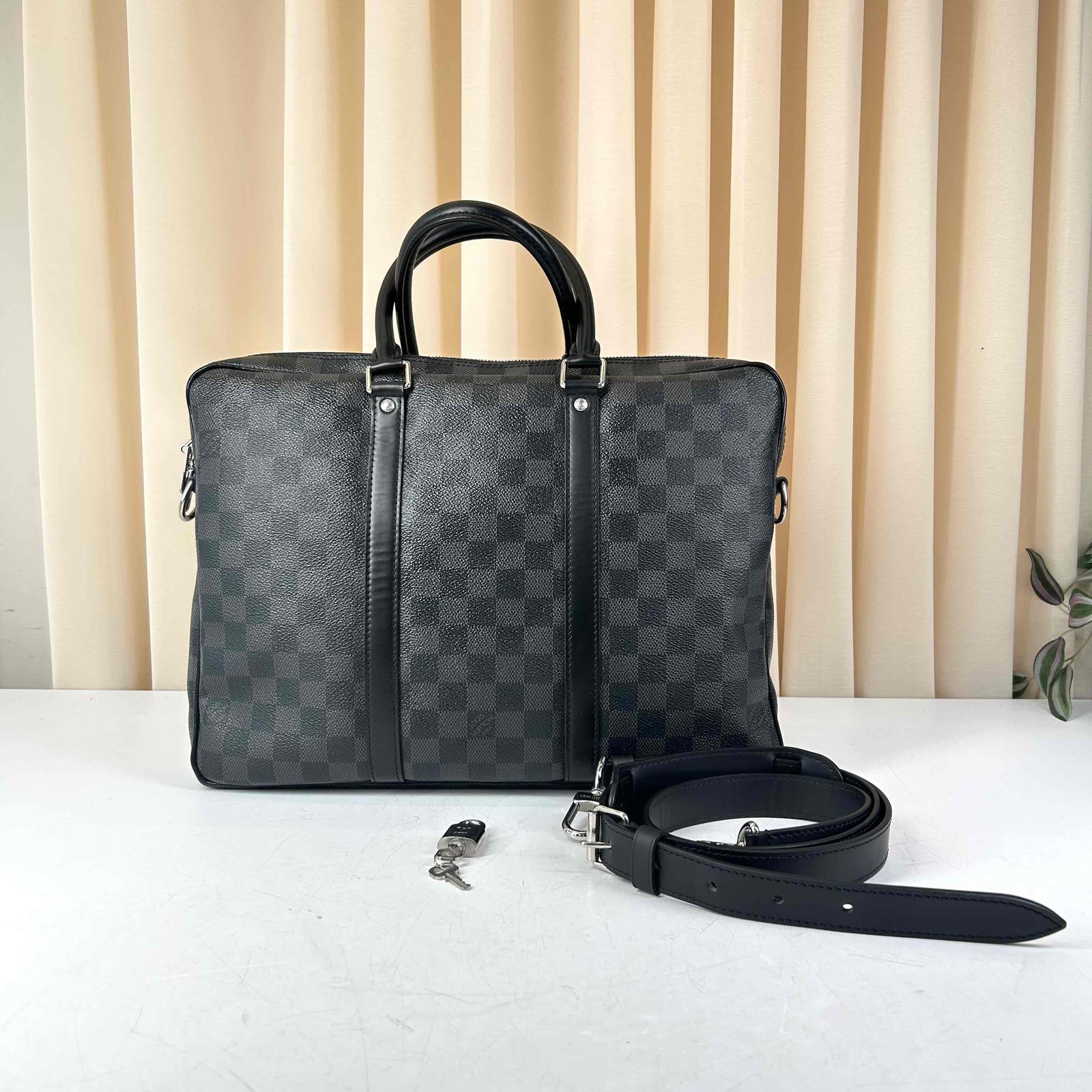 Louis Vuitton Damier Graphite Porte-Documents Briefcase Black Auth