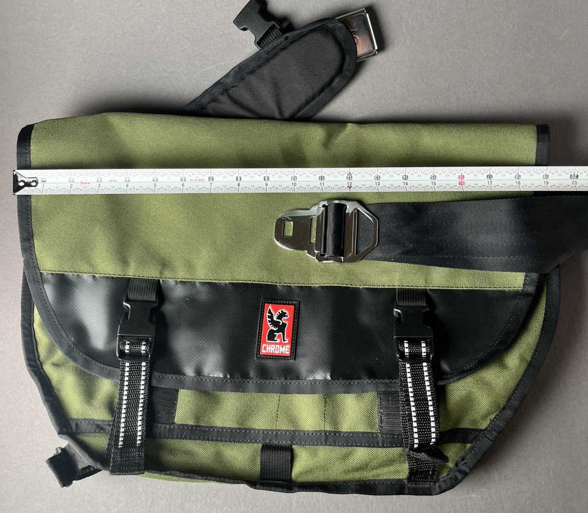 Chrome Industries Messenger Bag Green Mini Metro Seat Belt Flap City 19”x13”x7”