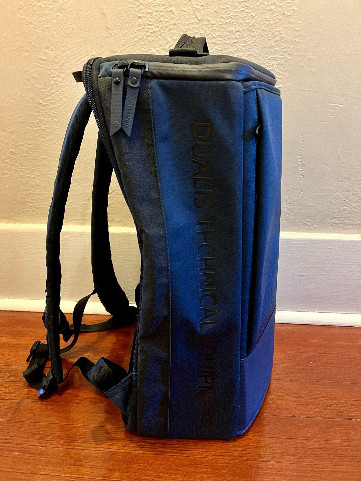 DESCENTE DUALIS Penta Backpack S5324DBP10 Navy Intelligent Travel Line 26L