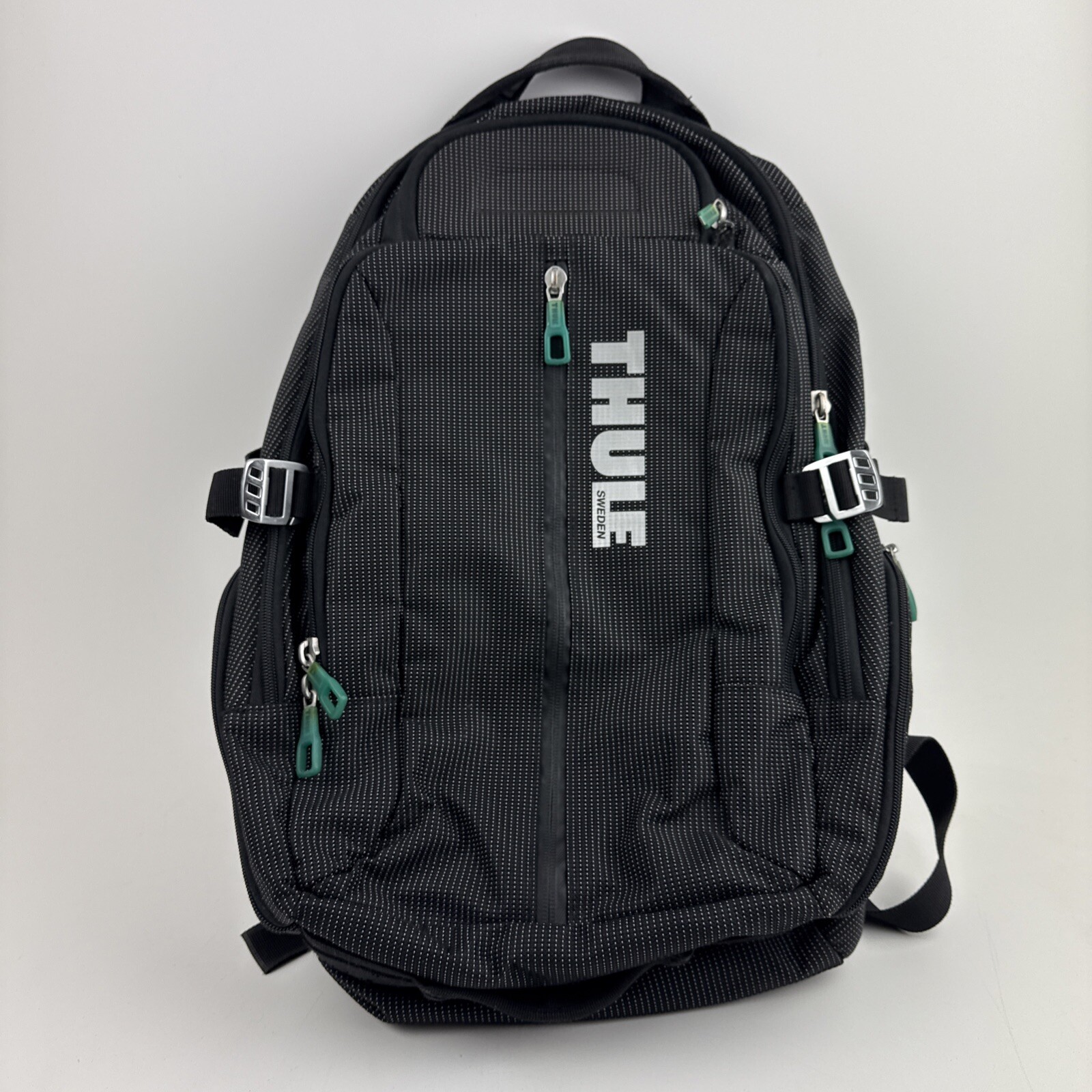THULE Crossover Backpack Computer Travel Laptop Black w White Spec