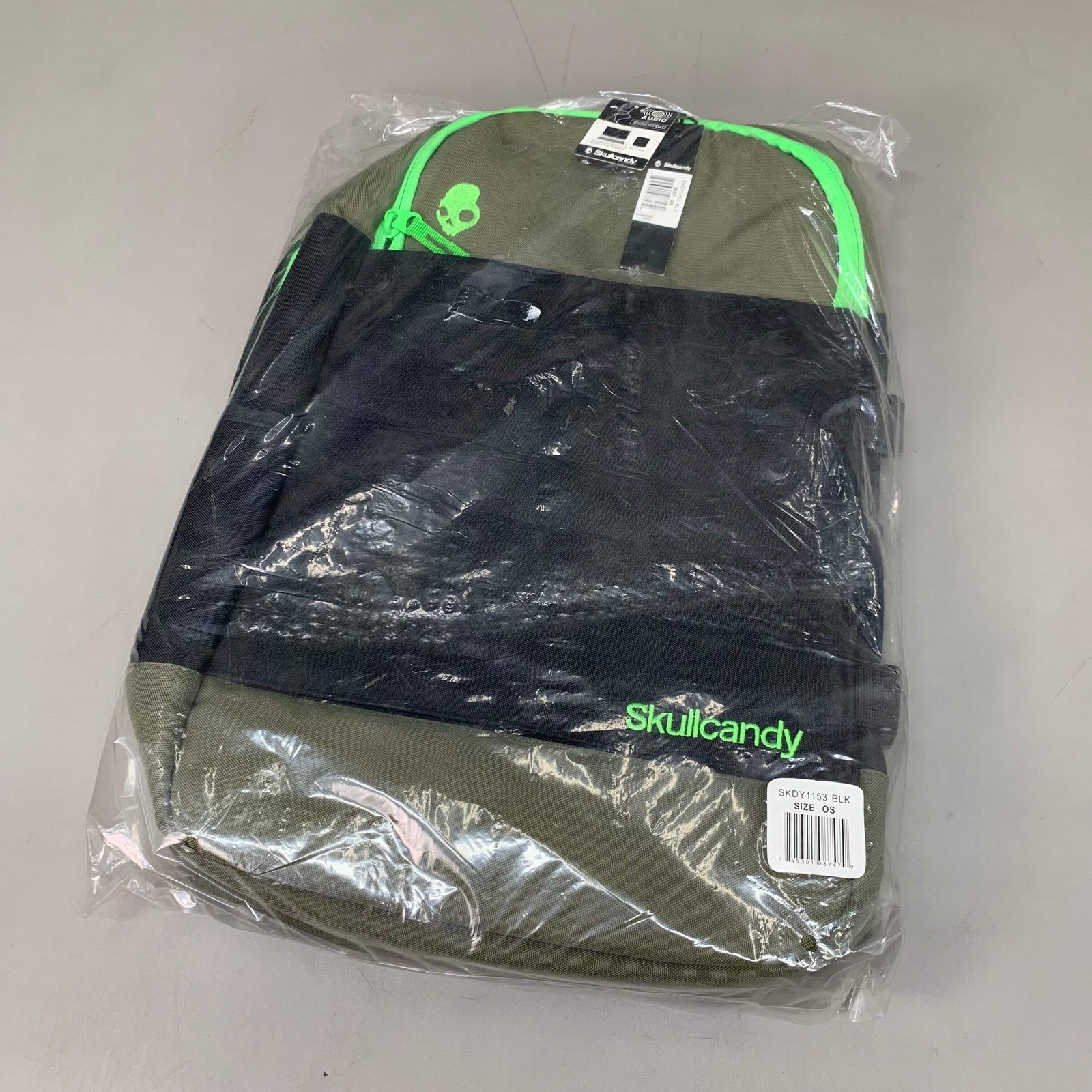 SKULLCANDY Heavy Duty Backpack 18″ x 12″ Green/Black SKDY1153