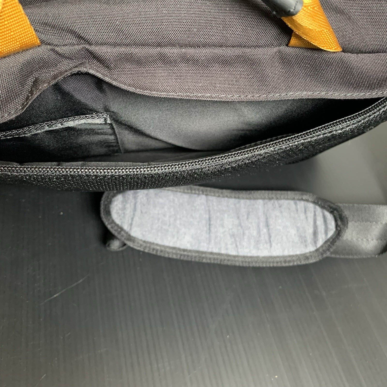 TUMI – T-tech Crossbody Messenger Bag – Model No. 57212GT