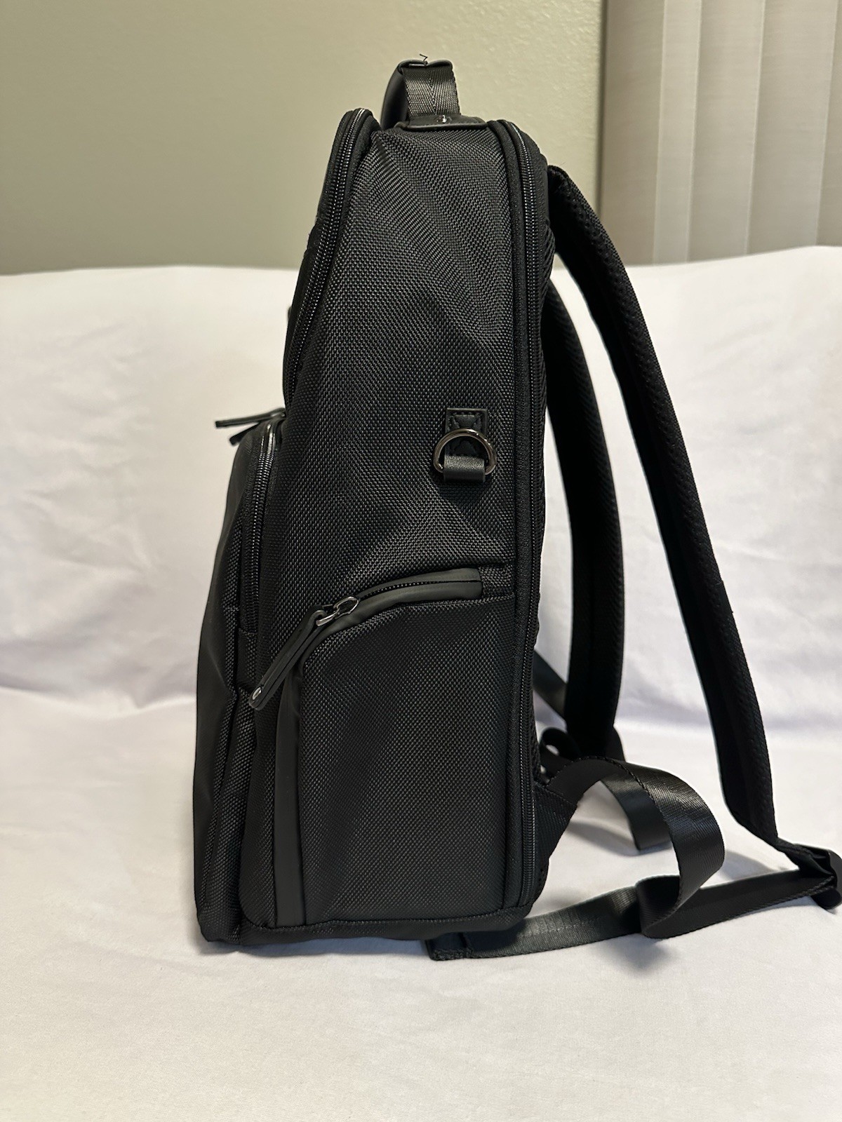 $228 Robert Graham Cache L Series Black Backpack Laptop Travel Bag Carry On