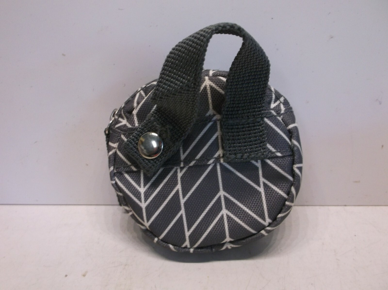 Skip Hop Tiny Zippered Pouch Gray Round 31/2″ X 3/4″
