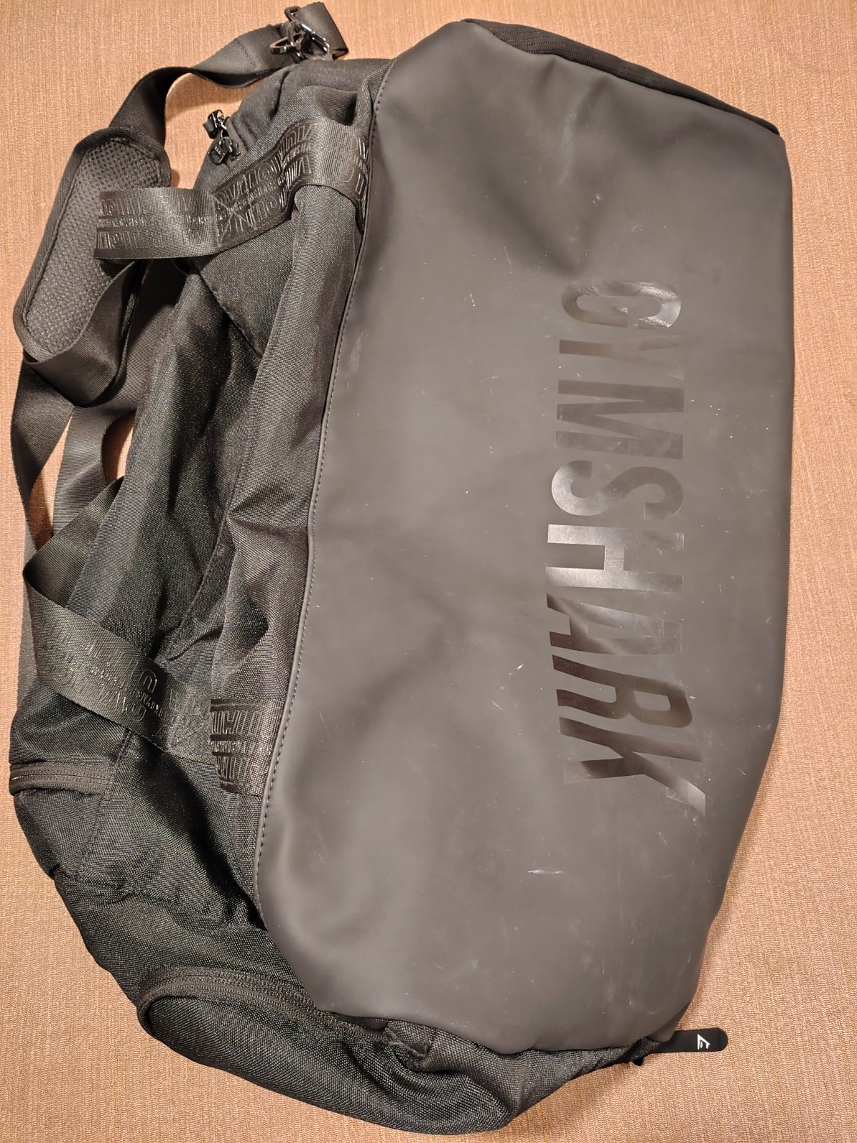 *FLAW Gymshark Duffle Bag Black Large Matte Logo Convertible Backpack Travel