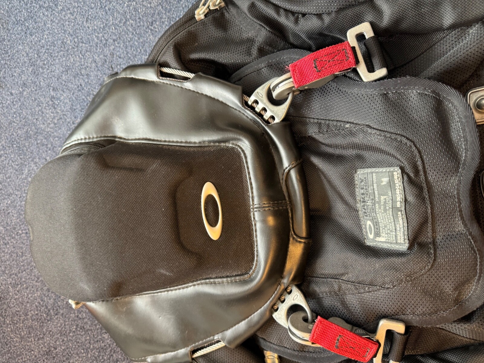 Oakley Men’s Kitchen Sink Backpack One Size – Stealthblack