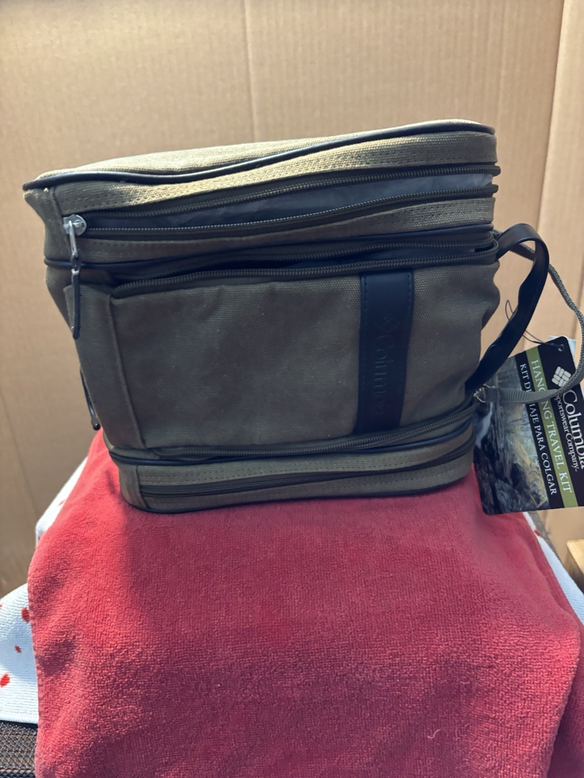 BNWT Columbia Hanging Travel Canvas Bag