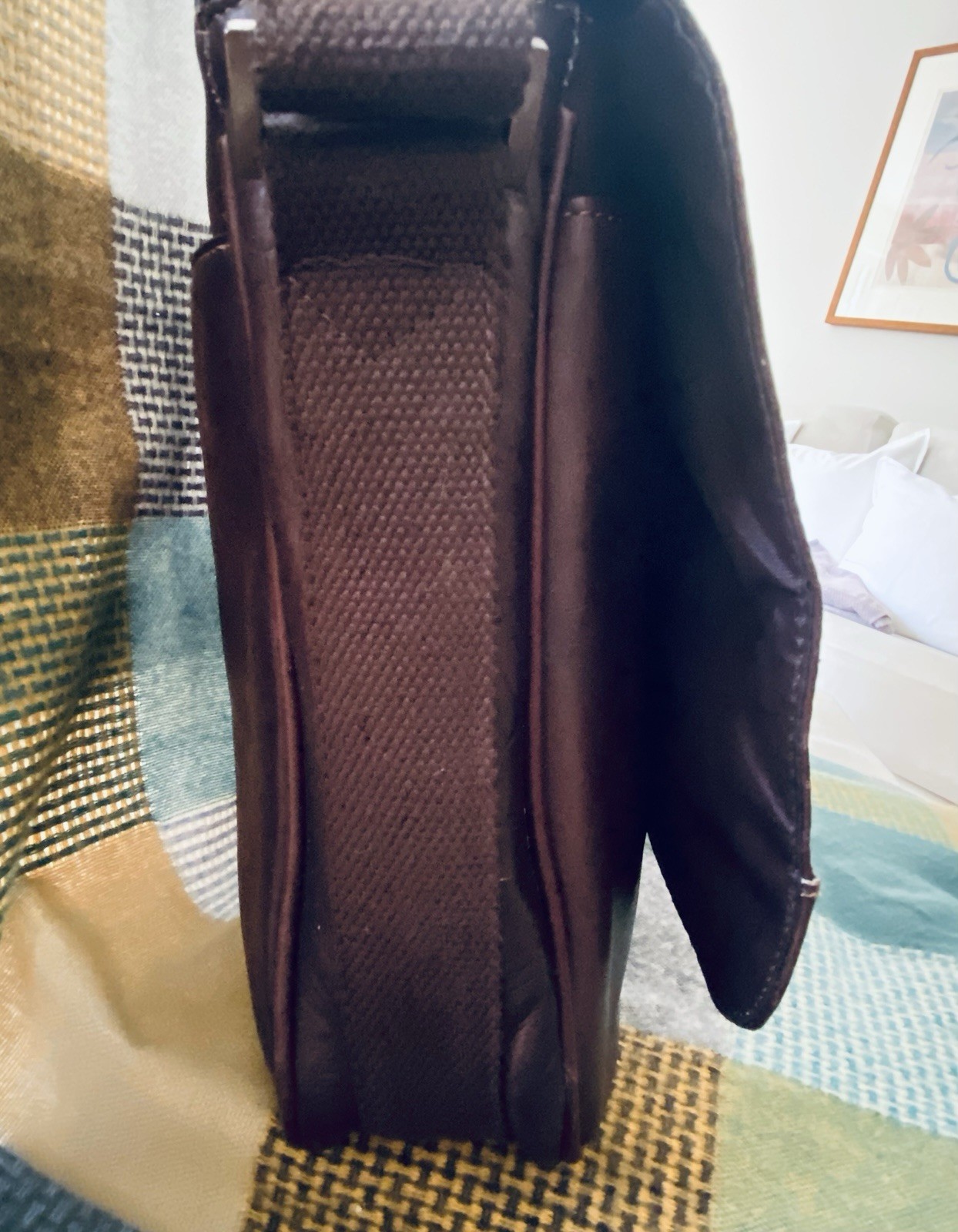 kenneth cole reaction leather messenger bag
